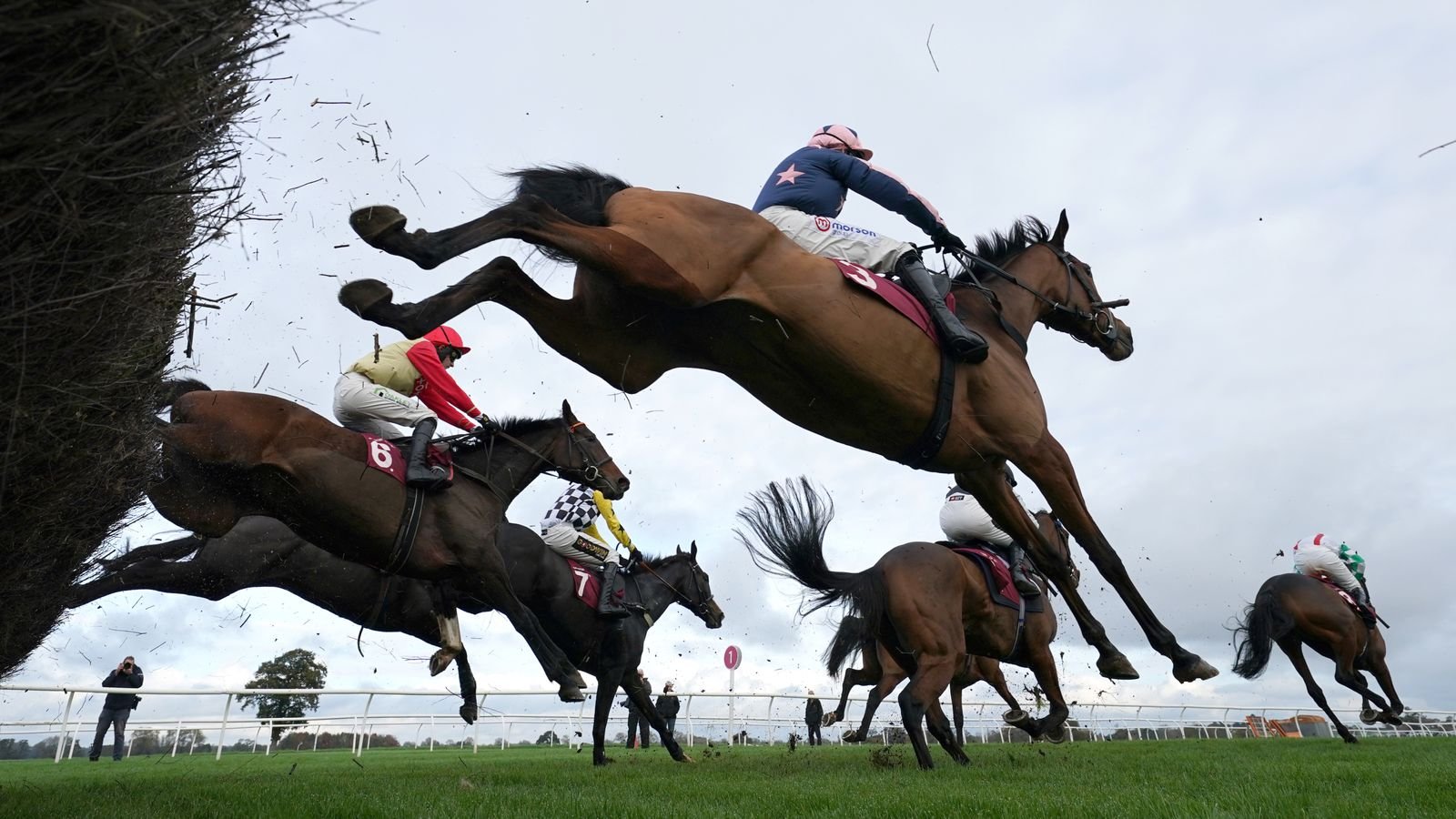 Hoy en Sky Sports Racing: Bangor-on-Dee y Lingfield Park | noticias de carreras