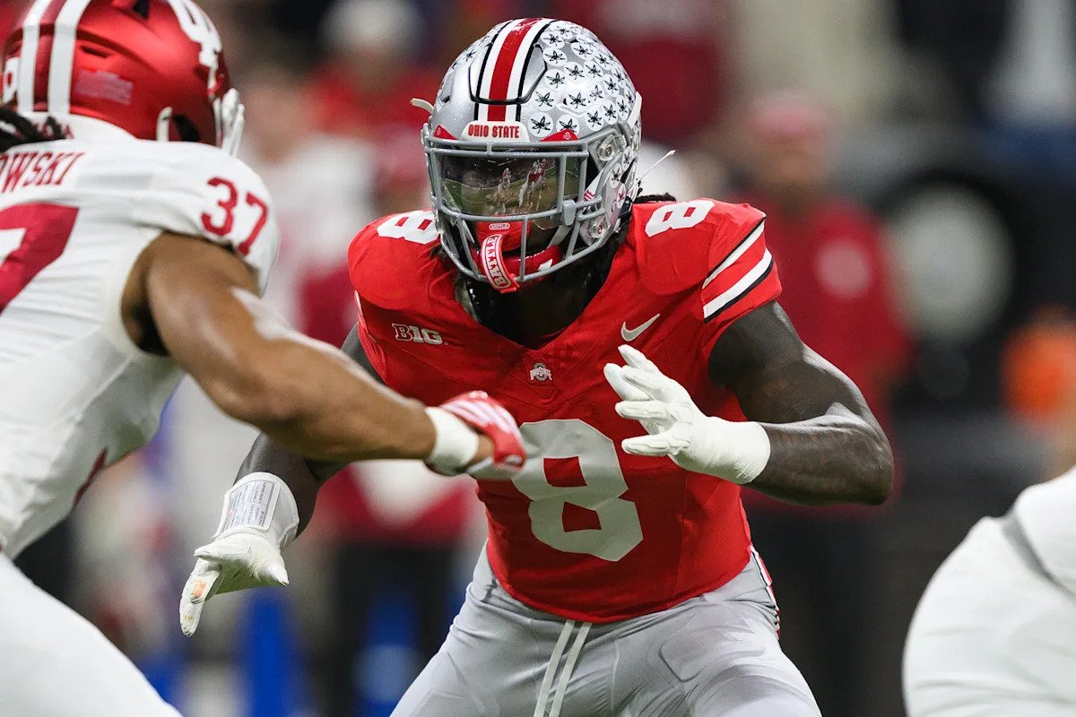 El LB Arvel Reese de Ohio State podría ser una estrella en el combinado y el no. Puede subir hasta 2