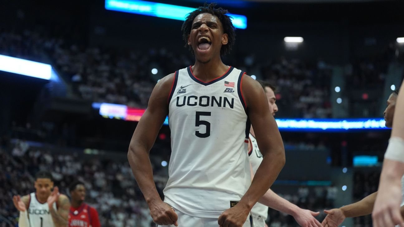 UConn quedó derrotado por 32 en la mayor derrota de Pitino en St. John’s