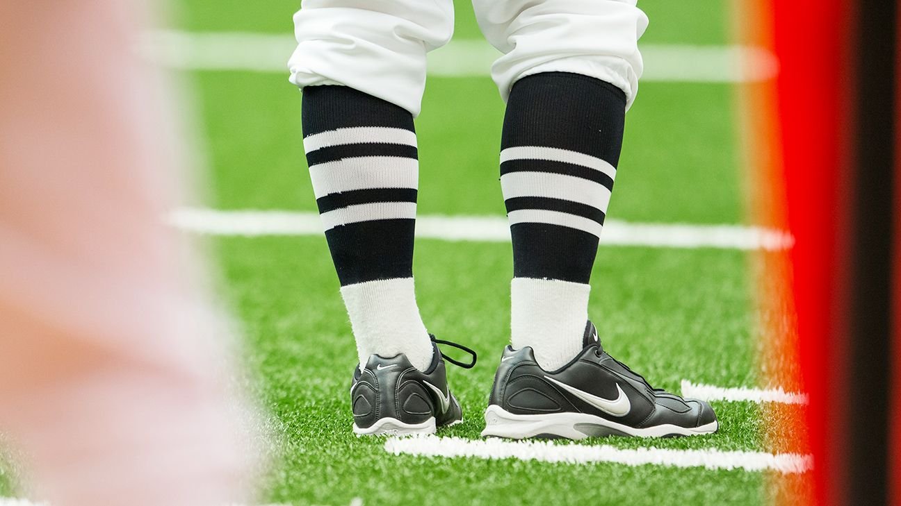 Panel de fútbol americano de la NCAA propone cambios para apuntar a las expulsiones