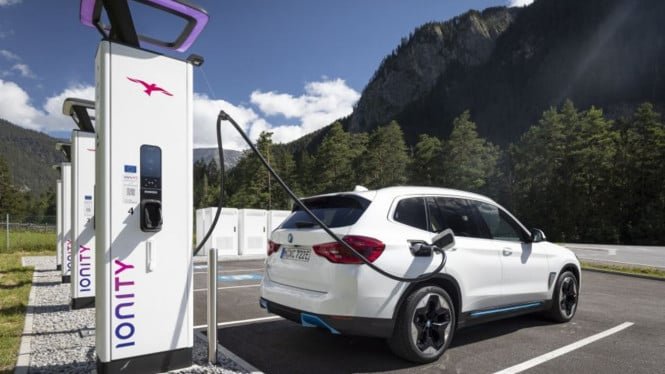 Este país impone límites de energía a los coches eléctricos