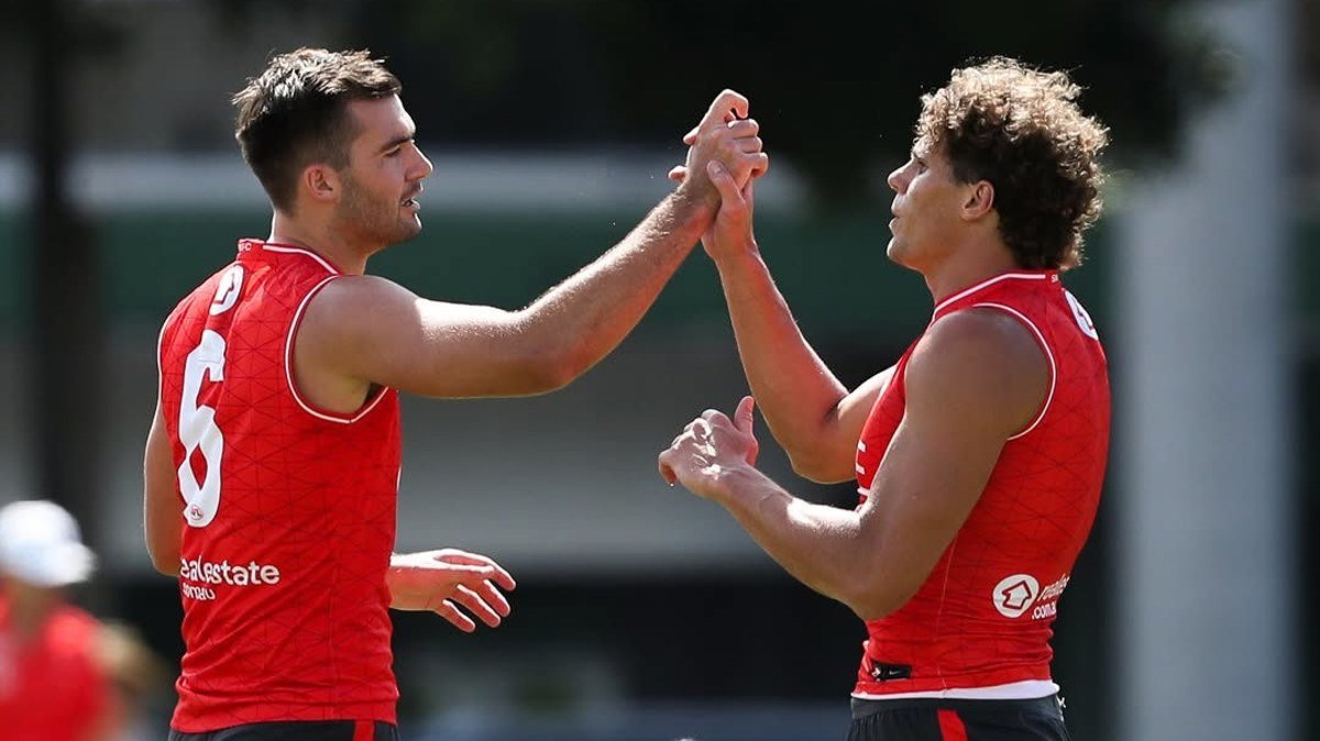 Simon Goodwin de los Sydney Swans habla de Charlie Curnow; Salir de los demonios de Melbourne