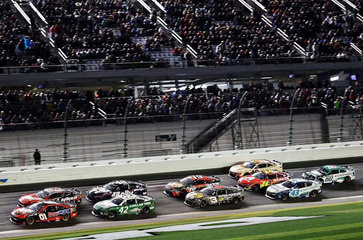 Guía de espectadores de las 500 Millas de Daytona – Yahoo Sports