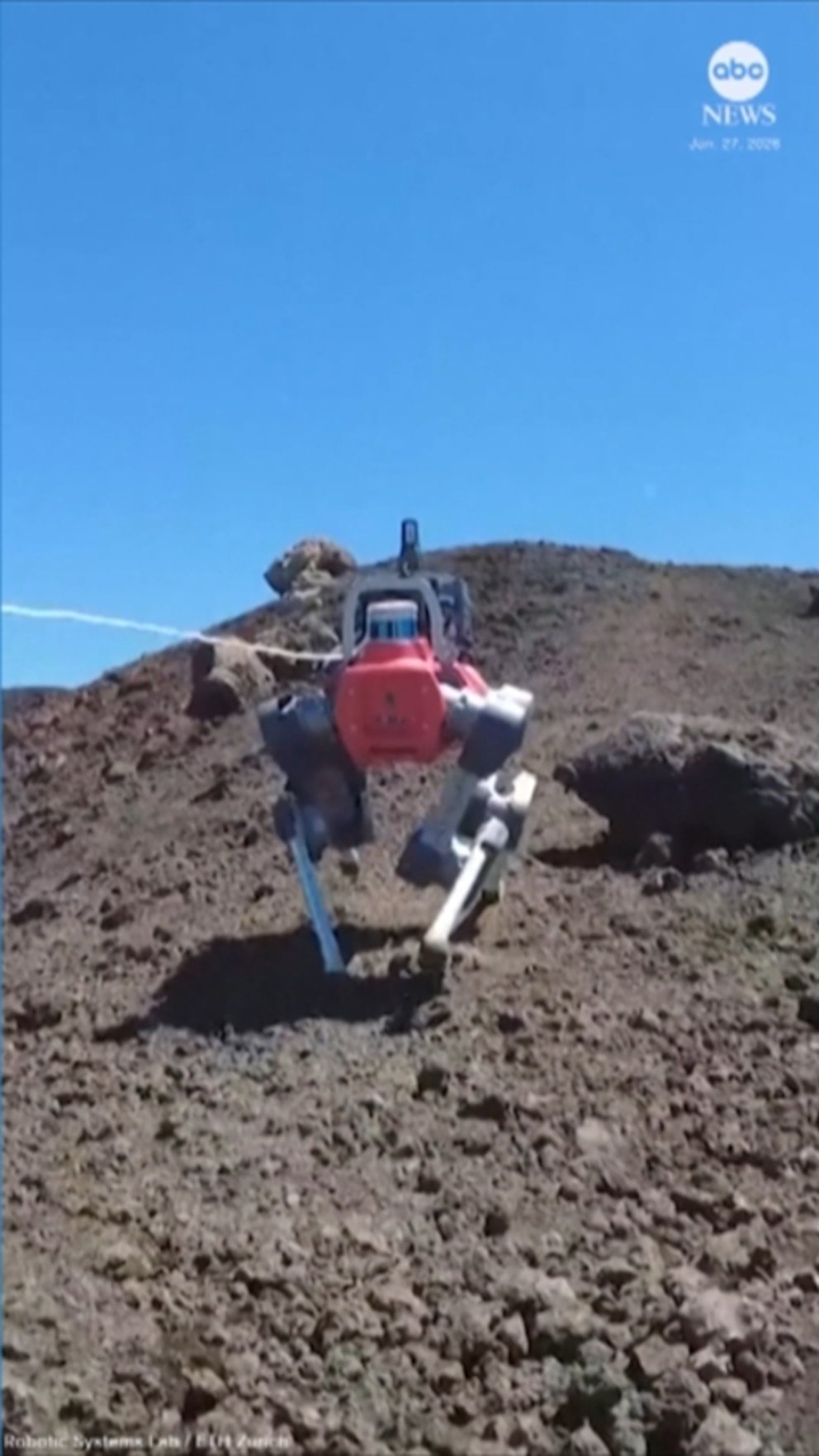 MIRAR: Un perro robot desplegado en las laderas del Monte Etna