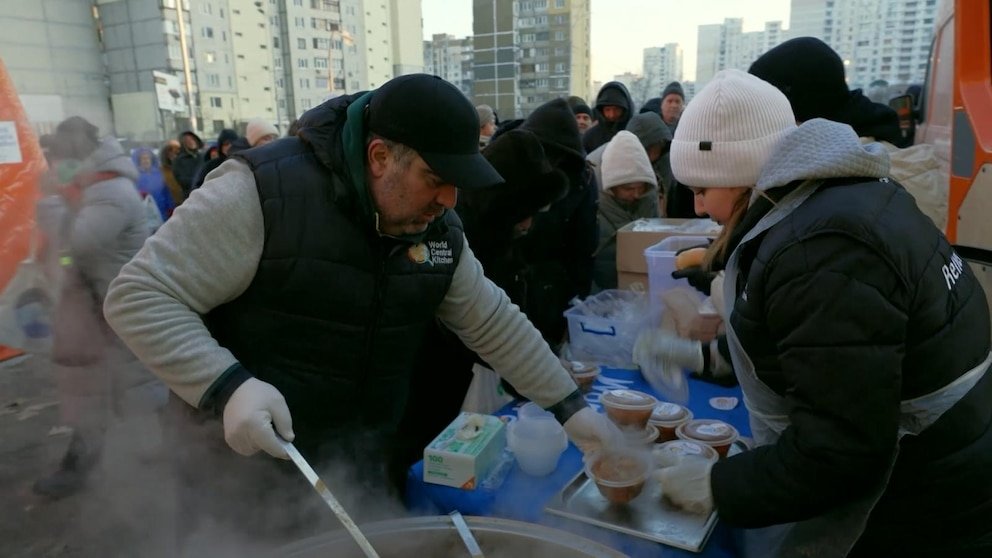 Vídeo Rusia desactiva el sistema eléctrico de Ucrania durante el brutal invierno