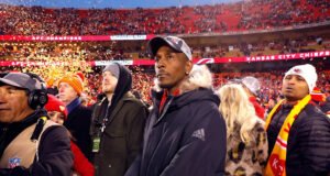 Pat Mahomes Sr. fue arrestado tras violar la libertad condicional por consumir alcohol