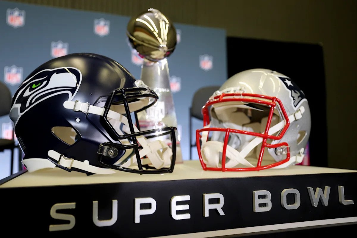La demanda temprana de los Seahawks, los fanáticos de los Patriots que llegan tarde y los compradores pacientes forman los boletos de $ 5,000 para el Super Bowl