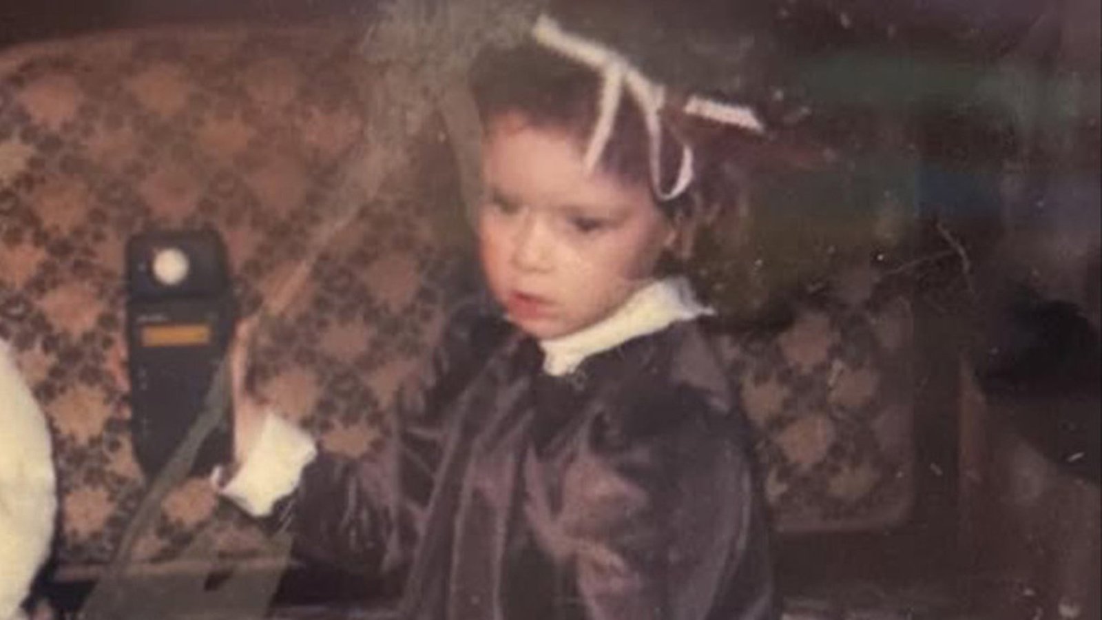 ¡Adivina quién resultó ser esta elegante chica!