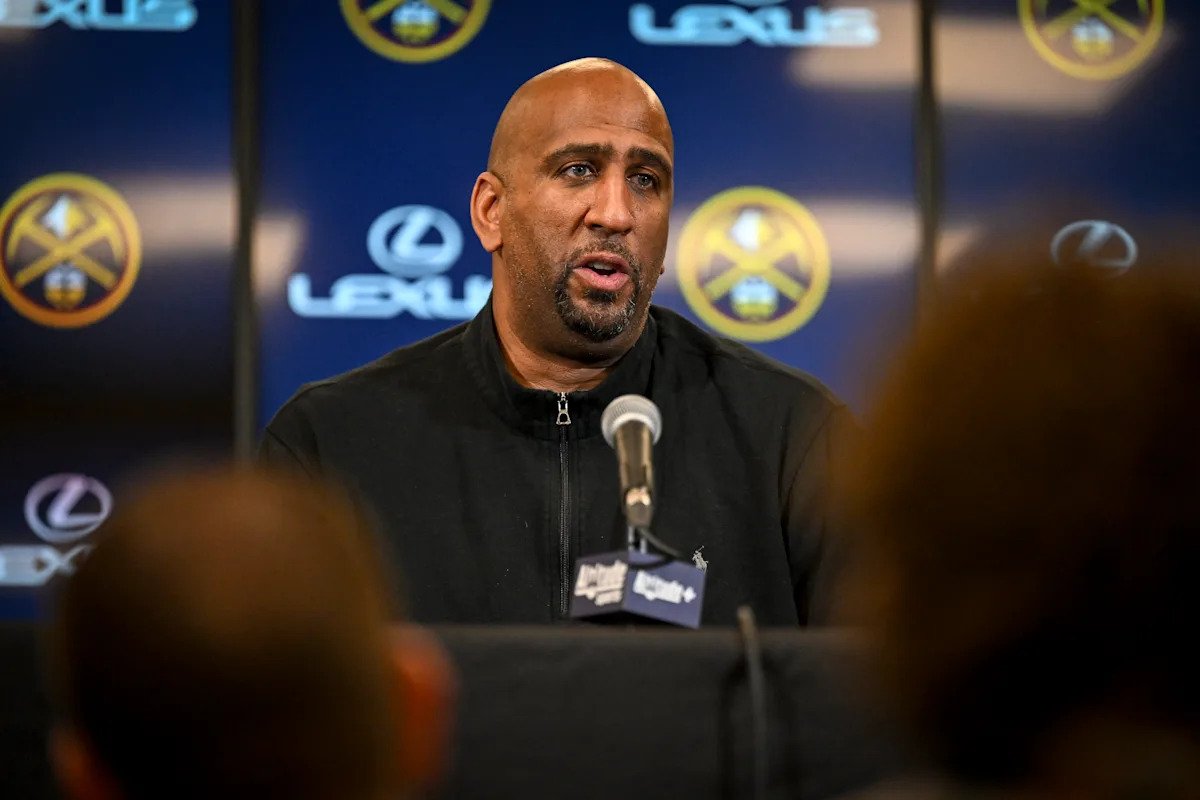 El ex gerente general de los Nuggets, Calvin Booth, habla sobre la impactante salida de Denver y su ruptura con Michael Malone: »Alguna versión de esto va a suceder»