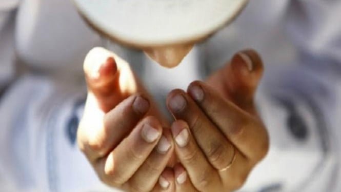 Una lectura completa de procedimientos, intenciones y explicaciones para rezar Taraweeh solo en casa.