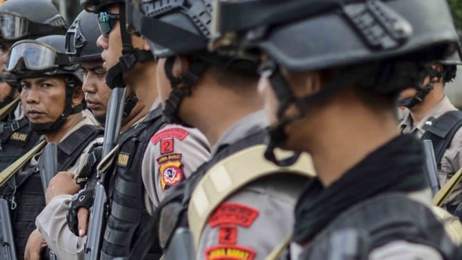 Se instó a Brimob a centrarse en la gestión de situaciones de alto riesgo en lugar de la seguridad civil.