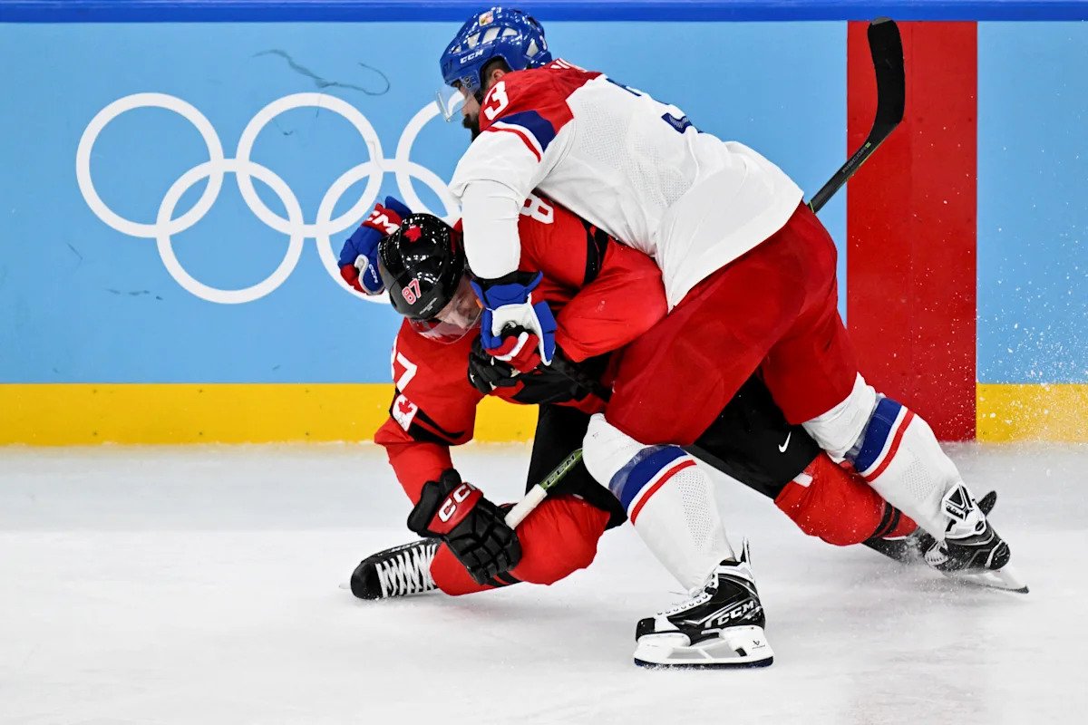 Sidney Crosby se perdió la victoria de Canadá en cuartos de final sobre la República Checa por una lesión en la parte inferior del cuerpo
