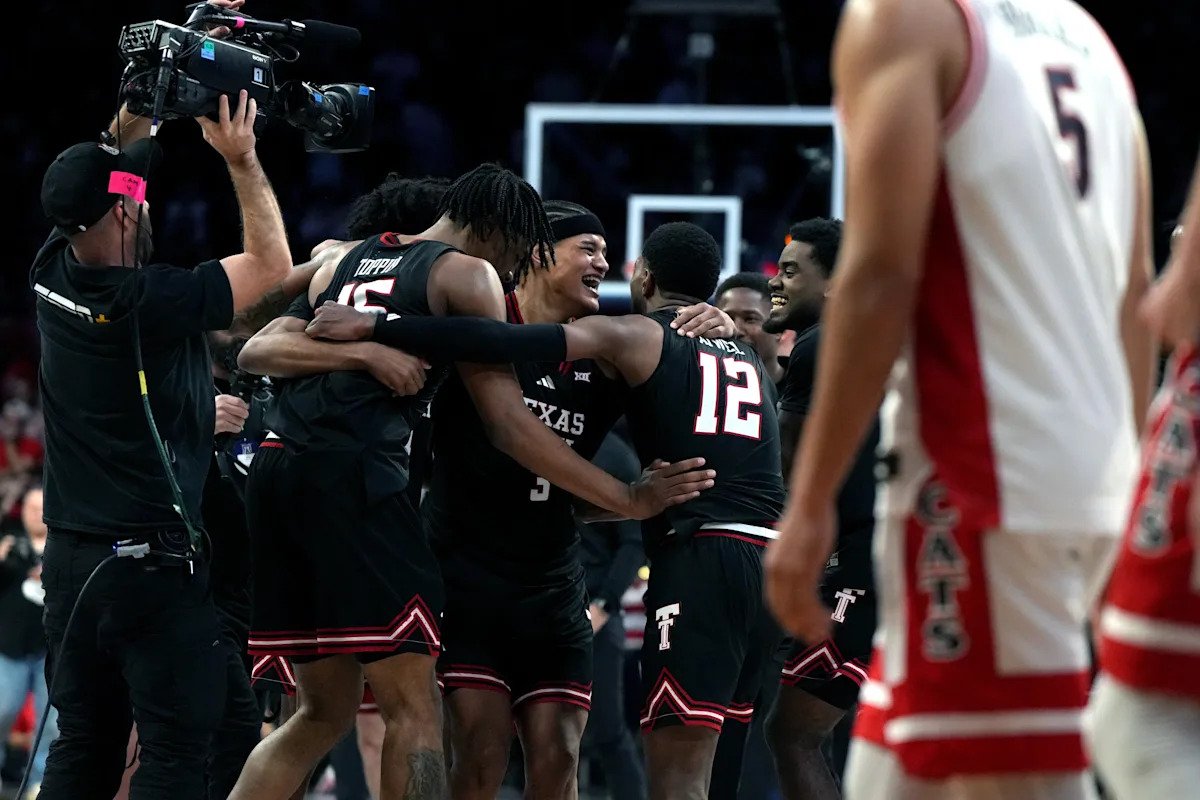 Encuesta AP de baloncesto universitario masculino: Michigan pasa al número 1 después de que Arizona sufriera derrotas consecutivas