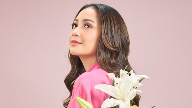 Nagita Slavina invita a Lisa de Blackpink a su evento de cumpleaños