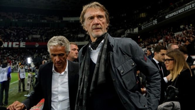 Haciendo ruido, el dueño de MU fue rociado por el capitán de rugby de Inglaterra