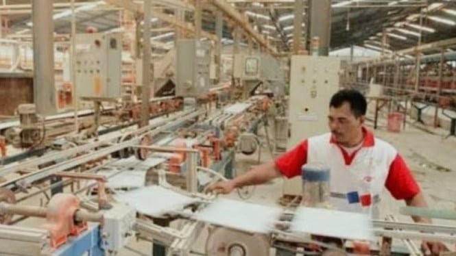 Actores industriales piden protección para negocios legales que cumplan con la normativa