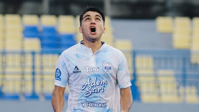 Resultados Persik Kediri vs PSIM Yogyakarta, el doblete de Ezequiel Vidal salva al equipo visitante de la derrota