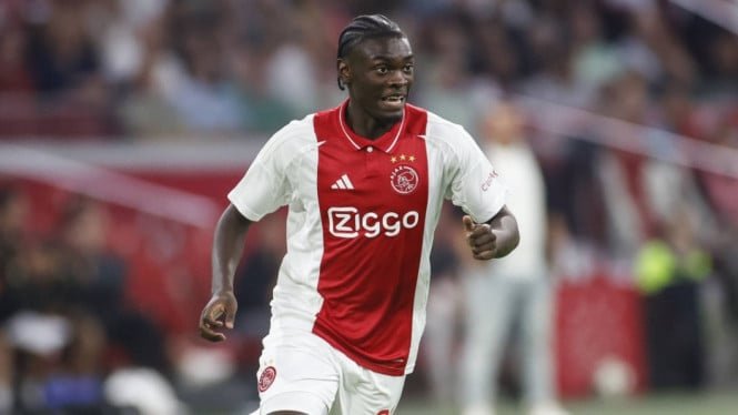 Jorthy levanta a Mokio hacia el cielo, pero esto lo deja desesperado