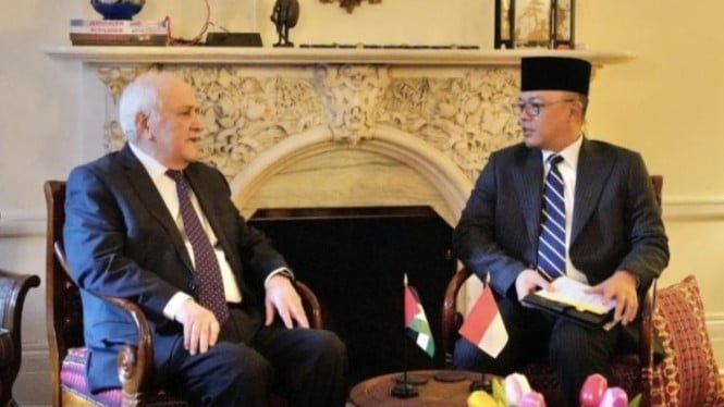El Ministro de Asuntos Exteriores Sugiono confirmó el apoyo de Indonesia durante una reunión con representantes palestinos en la ONU