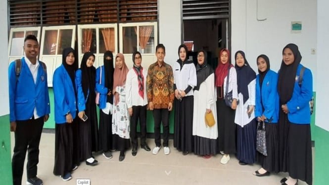 La Escuela Islámica 3 ofrece educación a estudiantes animistas