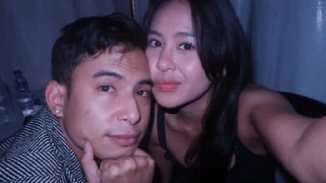 Para ser justos, ella no estuvo de acuerdo, la madre de Okin tocó a Ananda Zafira por la ‘simbiosis’