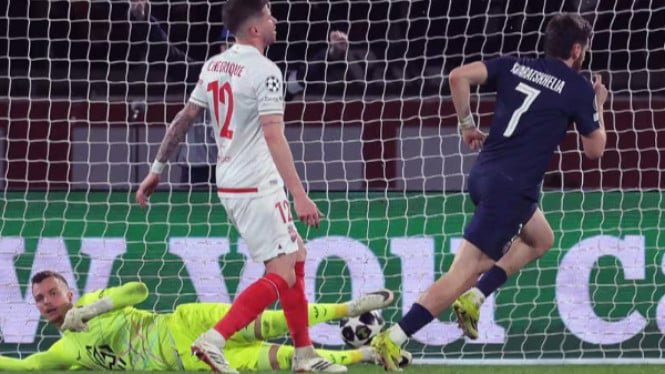 699f7e6f376ac-pemain-psg-khvicha-kvaratskhelia-jebol-gawang-as-monaco_gemini_665_374.jpg