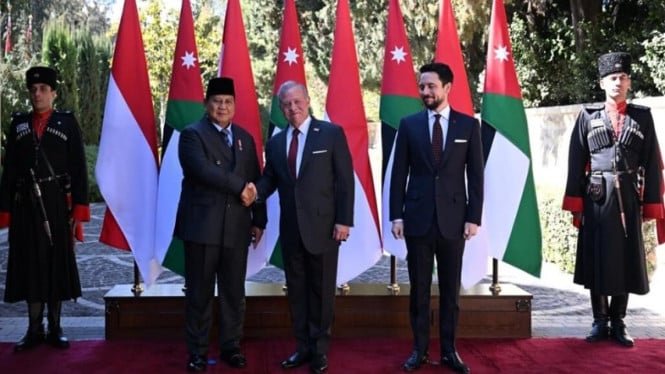 699f97d15f2ba-presiden-prabowo-subianto-dan-raja-yordania-raja-abdullah-ii-ibn-al-hussein-melakukan-pertemuan-bilateral-di-amman_gemini_665_374.jpg