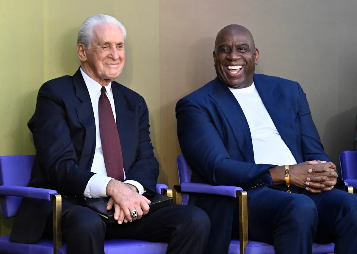 Pat Riley de los Lakers será honrado con una estatua junto a Magic Johnson y Kareem Abdul-Jabbar en la ceremonia de entretiempo del partido de los Celtics