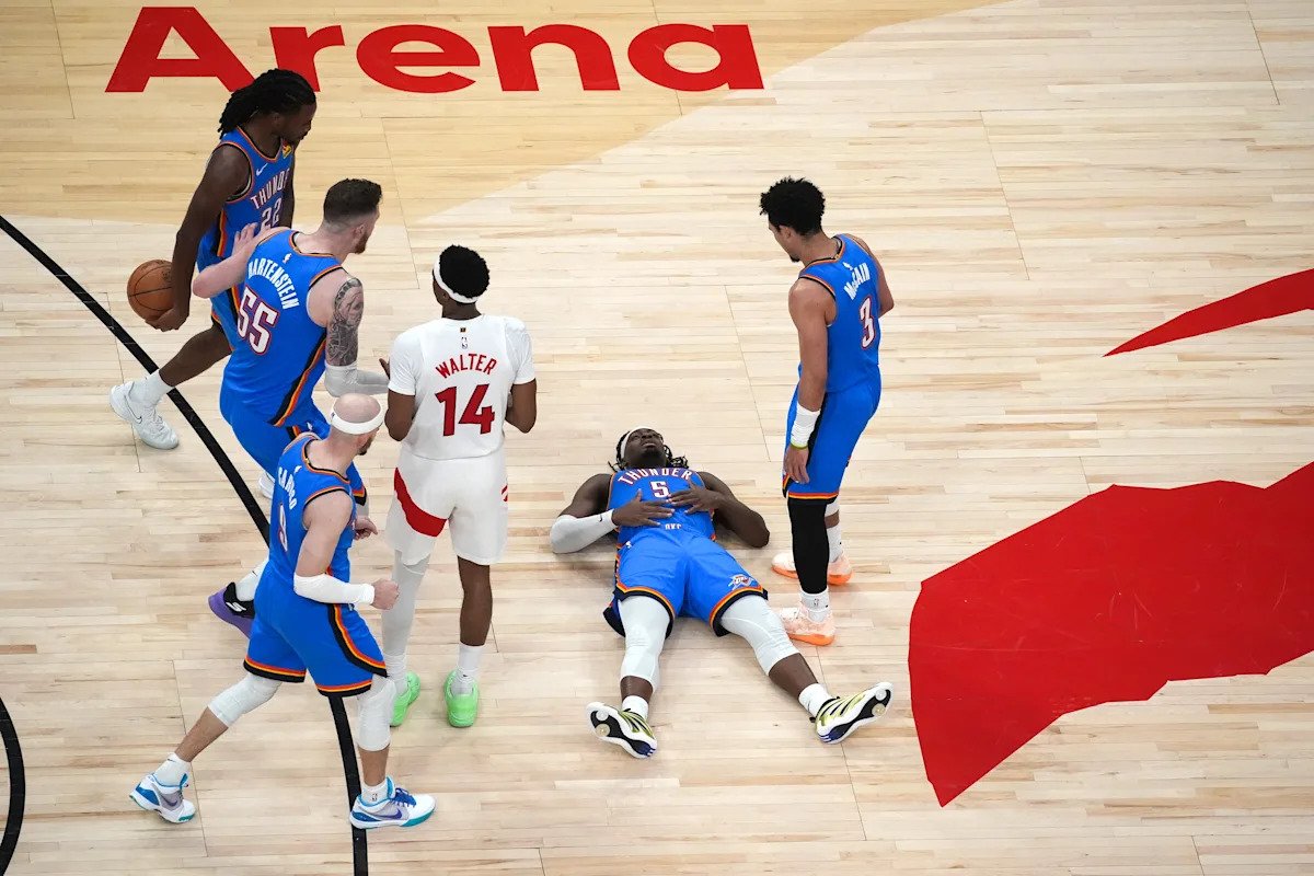 Cuando restaban dos meses de la temporada regular, el Thunder sufrió su derrota número 15, más que un equipo que perdió todo el año pasado.