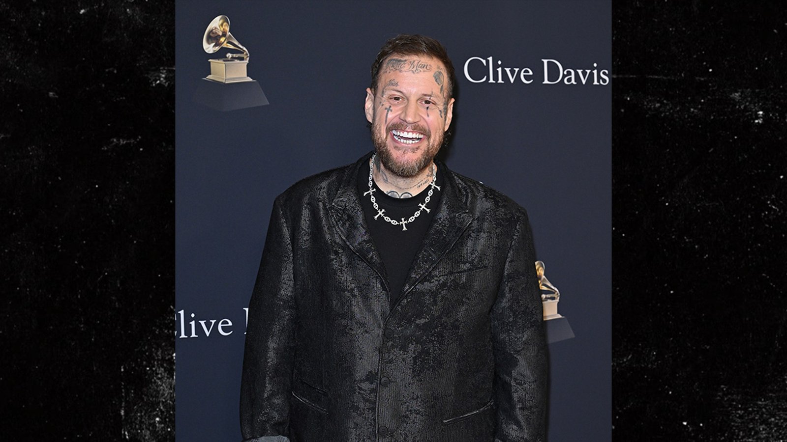 Jelly Roll muestra una importante pérdida de peso en la gala previa a los Grammy