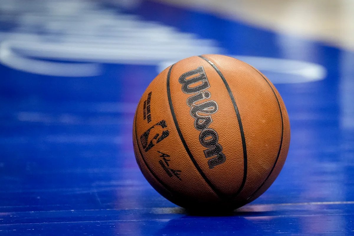 La NBA está planeando medidas antitanques, incluidas probabilidades fijas para todos los equipos del draft de lotería.