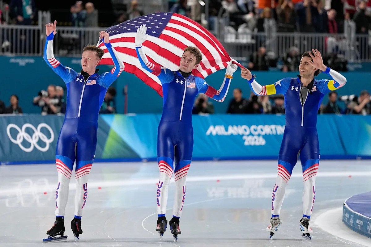 Recuento de medallas de los Juegos Olímpicos de Invierno 2026: el equipo de EE. UU. llega a 21 después de ganar la plata en patinaje de velocidad de persecución por equipos.