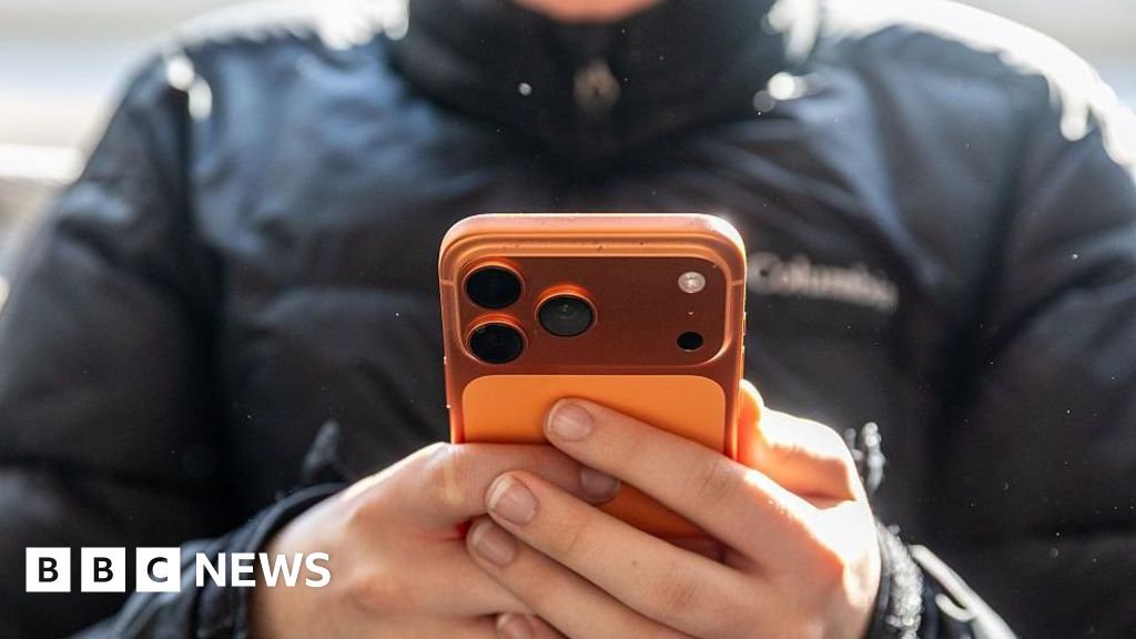 Instagram alertará a los padres si los adolescentes buscan contenido suicida y de autolesión