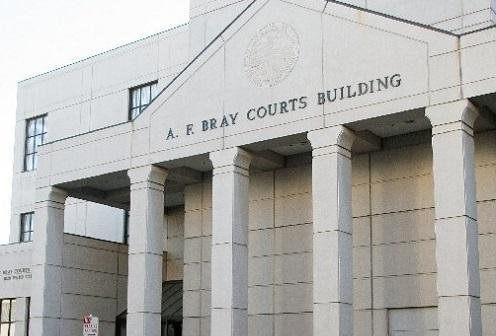 Hombre acusado de asesinato por matar a tiros a un residente de Richmond