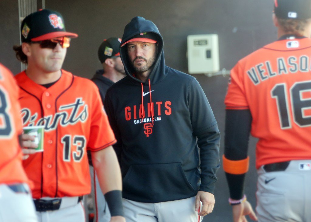El debut de Tony Vitello como manager de los SF Giants resulta ser una experiencia de aprendizaje y victoria – The Mercury News