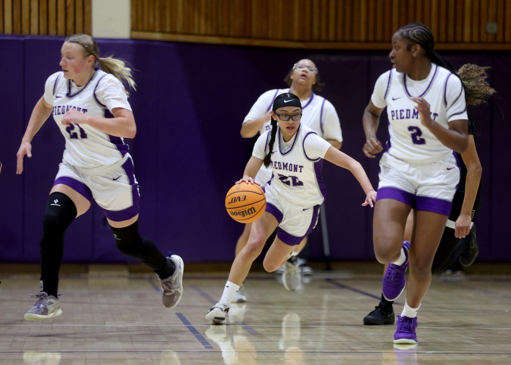 Piedmont Cardinal arrasa con Newman, 19-0, avanza a las semifinales del NCS Open