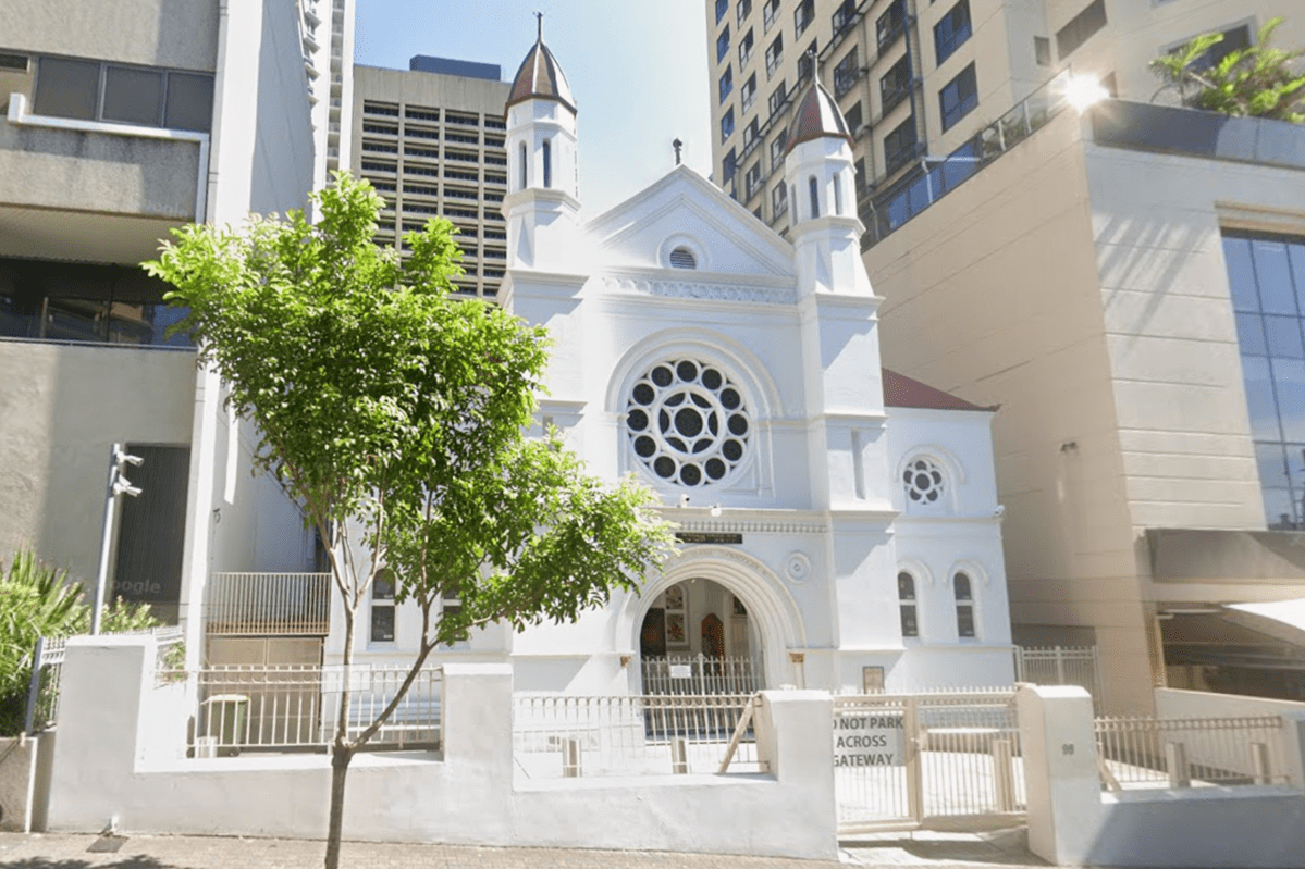 Hombre australiano acusado de crimen de odio en la sinagoga de Brisbane