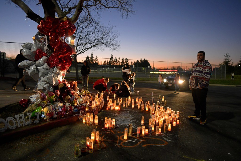 La familia del hijo asesinado recibe un pago de 1,25 millones de dólares en una demanda