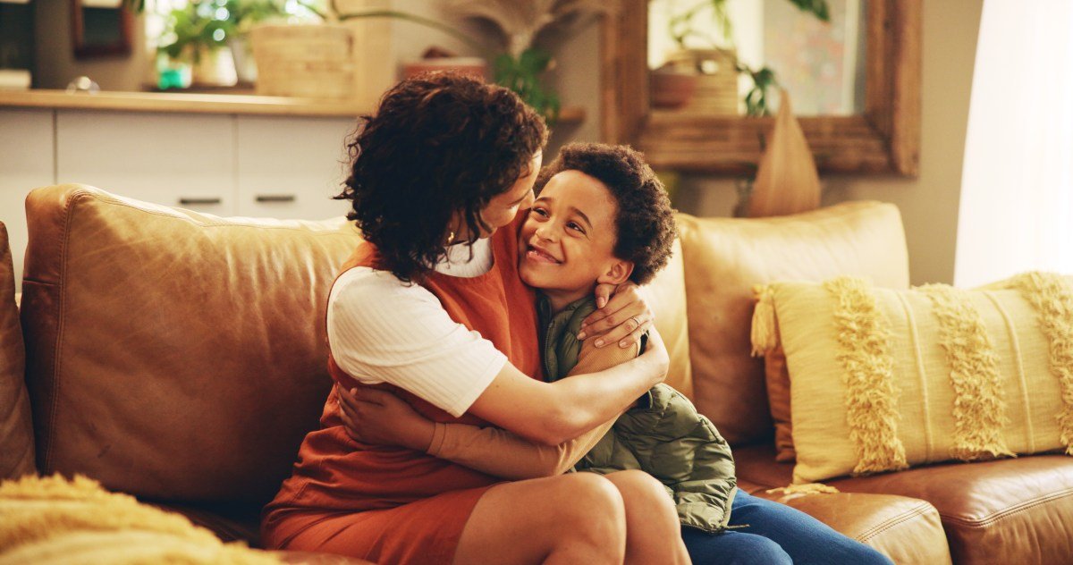 Mujer salva a su sobrino de un matón que no estaba preparado para la denuncia del SIL