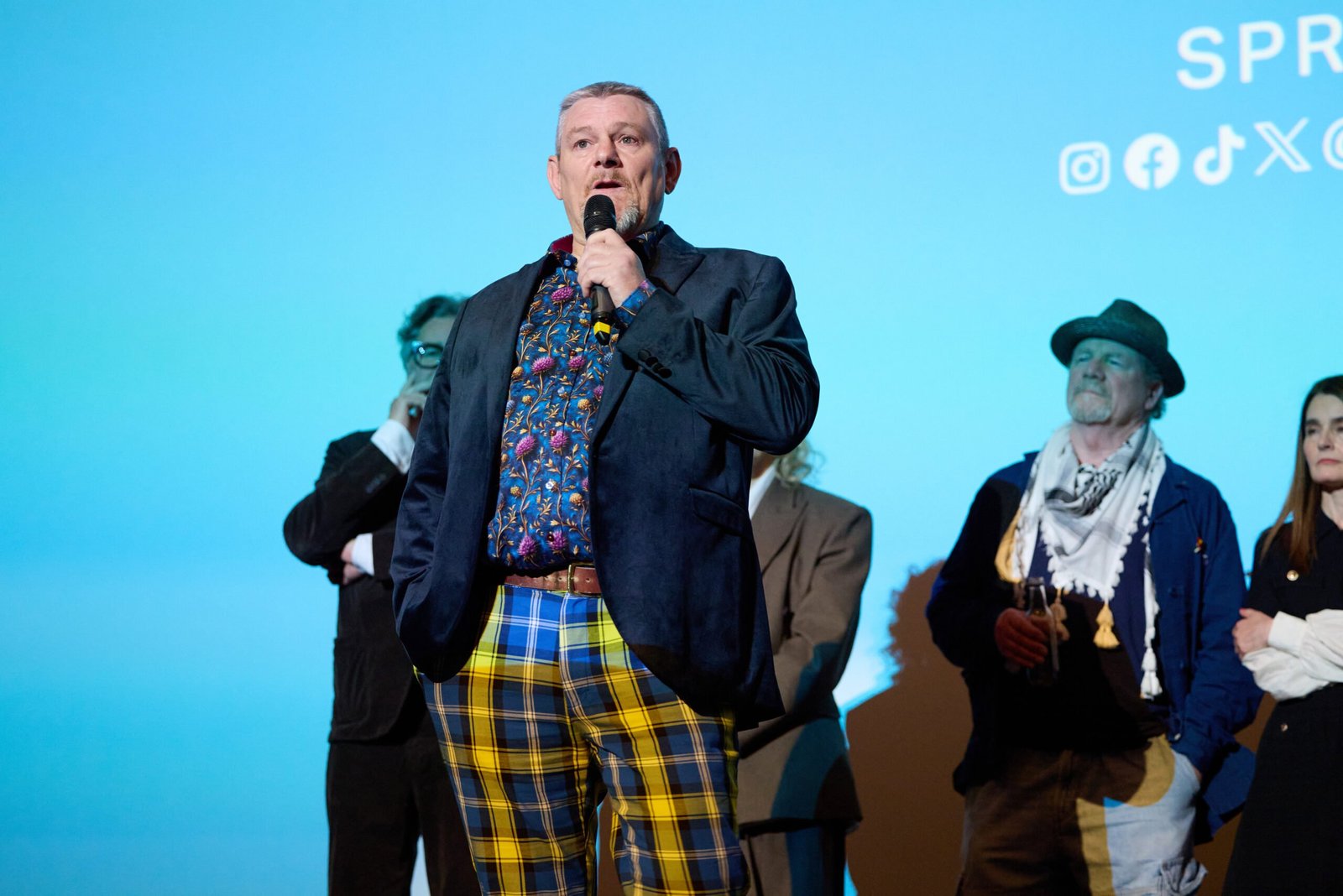 Jamie Foxx critica al activista del Tourette por usar insultos raciales: ‘Él tiene esa mierda’