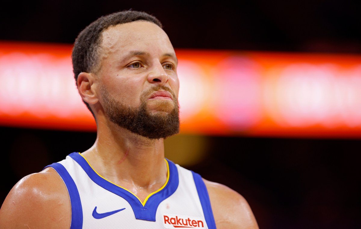 Los Warriors anuncian una decepcionante actualización sobre la lesión de Steph Curry con nuevos detalles