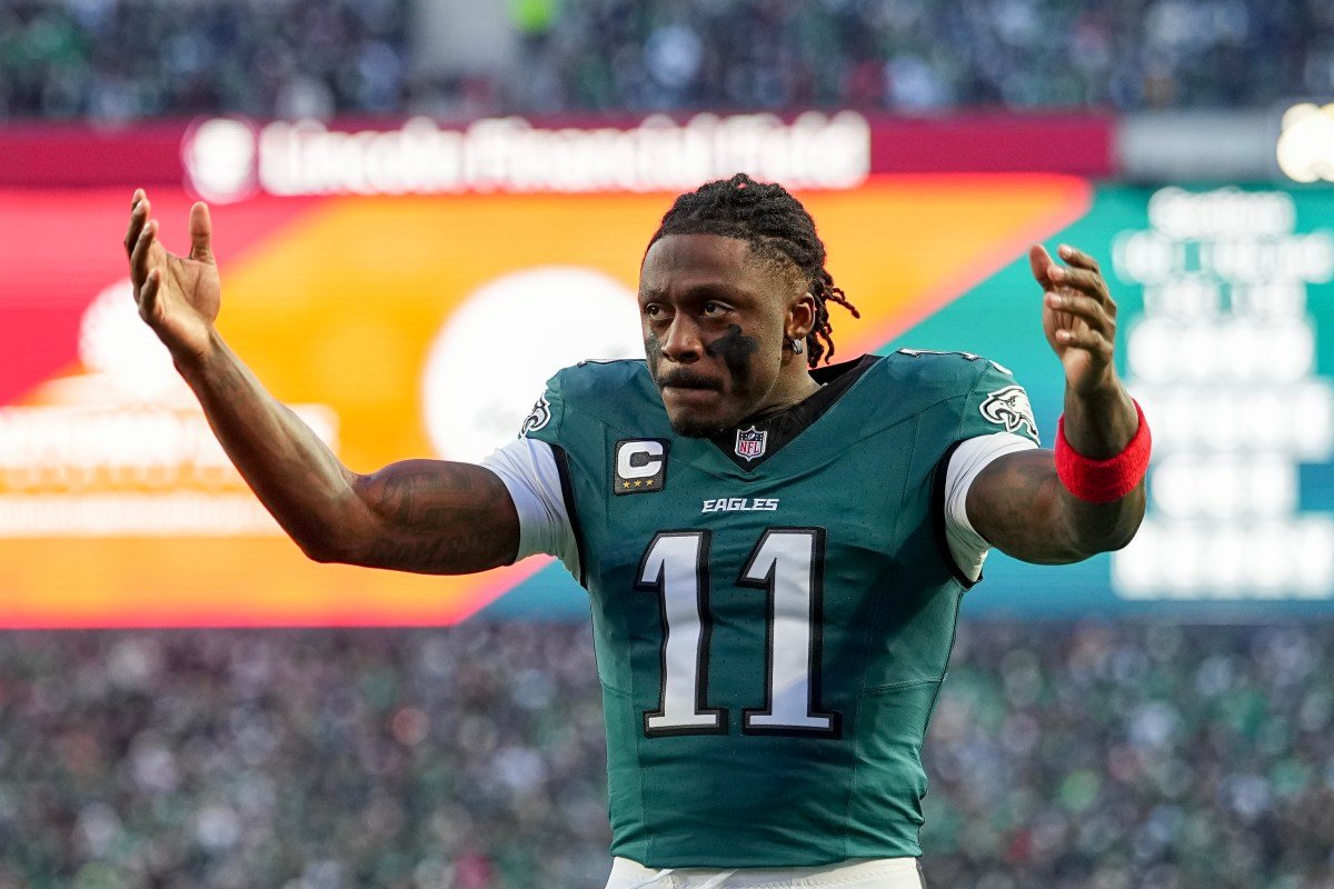 Nick Siriani deja pistas crípticas sobre el futuro de AJ Brown con los Eagles