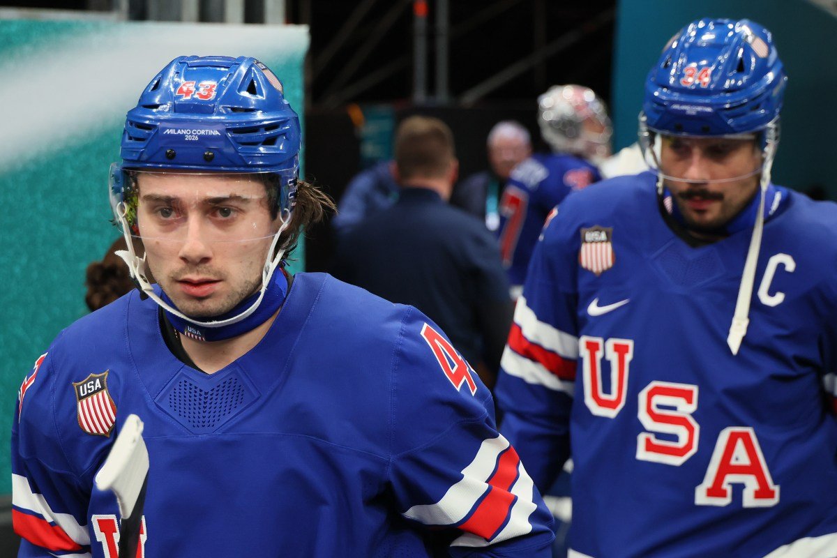 El atleta olímpico de hockey de EE. UU. admite haber visto fantasmas en una entrevista viral