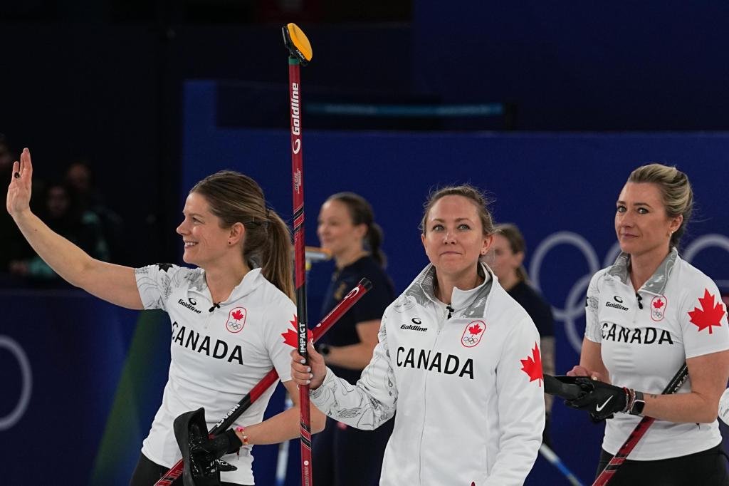 Árbitro enviado a los Juegos Olímpicos Mundiales de Curling. Luego los despidió