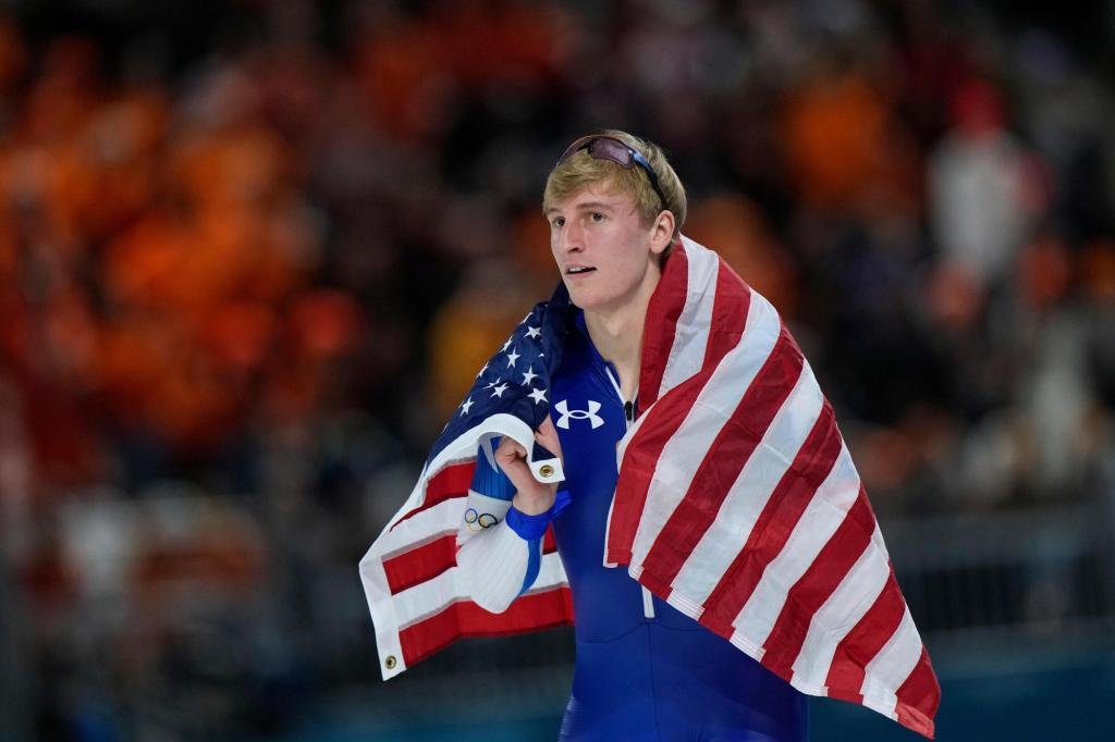 Jordan Stolz se une a Eric Hayden con el doble oro en patinaje de velocidad en los Juegos Olímpicos – The Mercury News