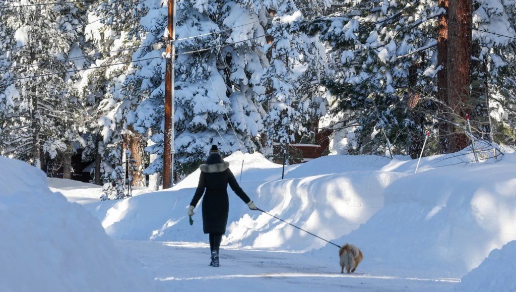La capa de nieve de Sierra Nevada es solo el 68% de lo normal después del invierno, pero el suministro de agua es bueno, dicen los expertos