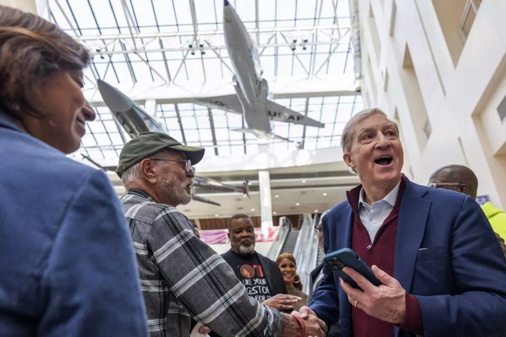 El multimillonario quiere ser gobernador de California