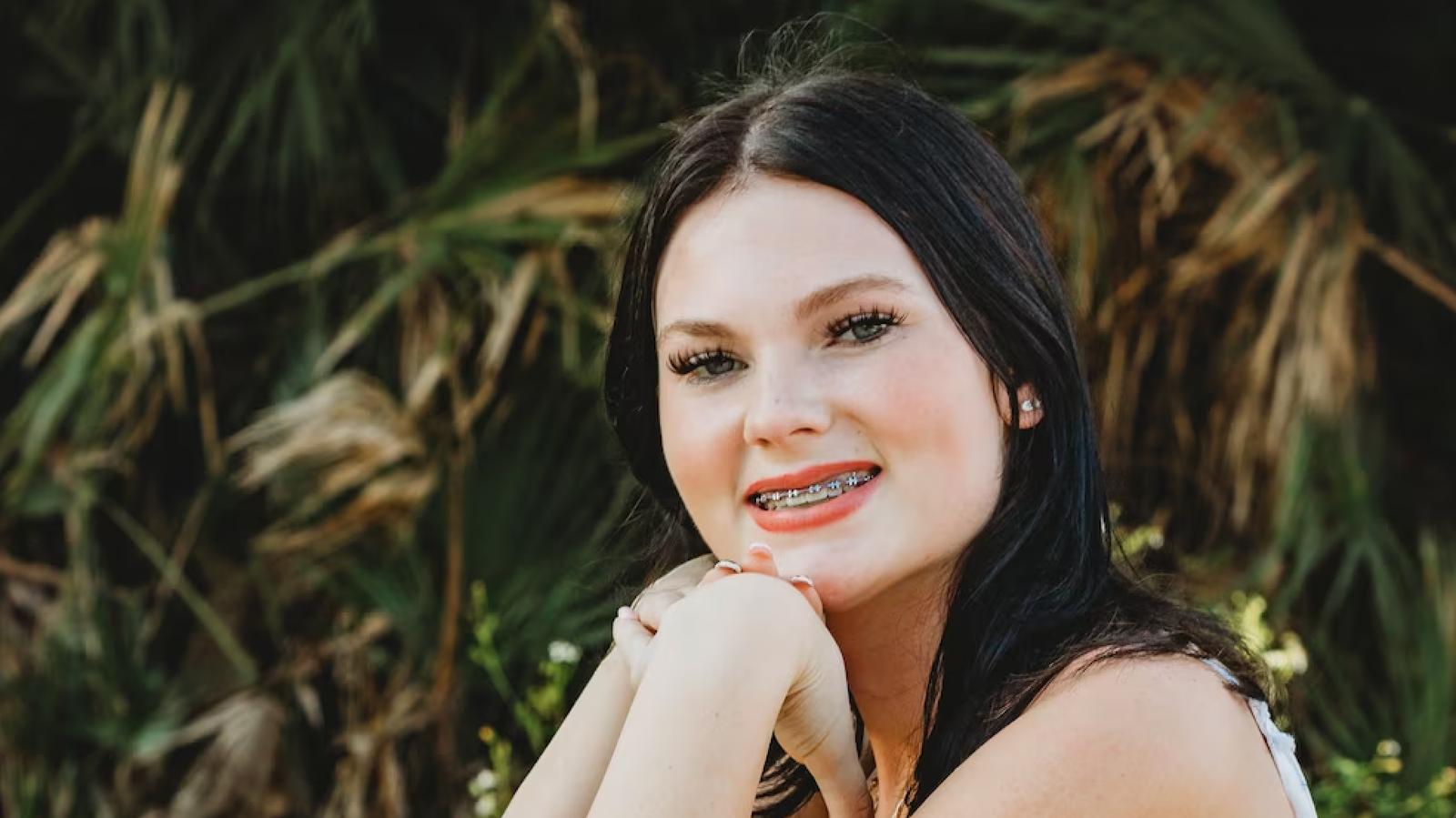 Un medio hermano ha sido acusado de asesinato por el asesinato de un adolescente en un crucero de Carnival