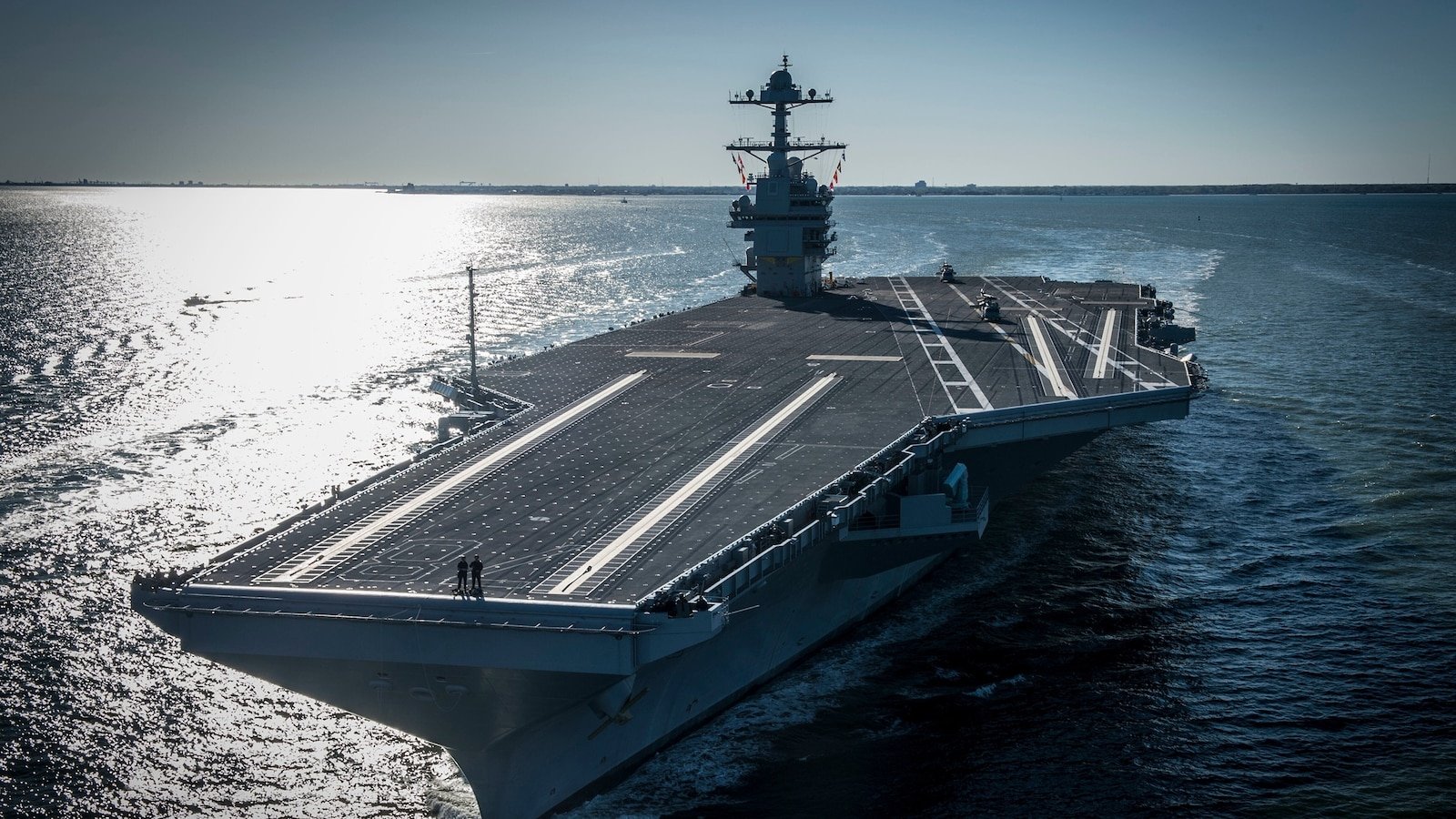 El portaaviones USS Gerald R. Ford se dirige a Medio Oriente desde el Caribe: funcionarios