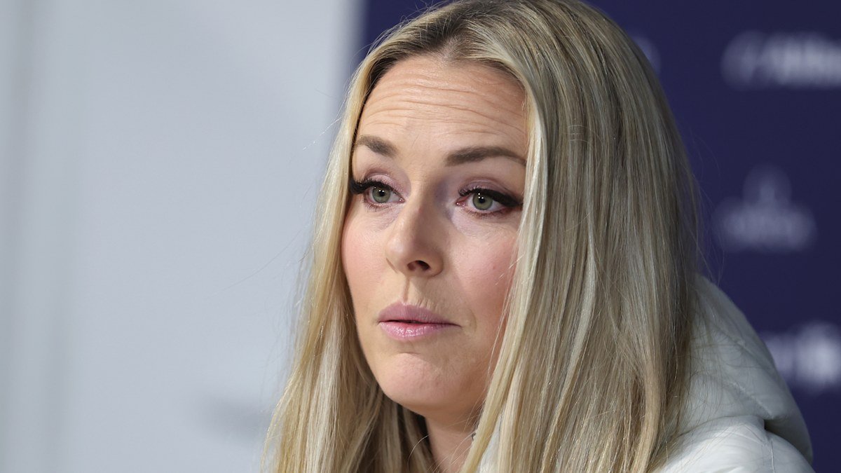 Reacción del momento del micrófono caliente de Lindsey Vonn; Conferencia de prensa de rotura del ligamento cruzado anterior Milano Cortina, la estrella estadounidense confirma su lesión